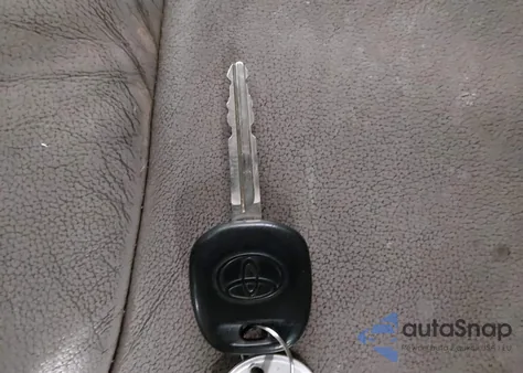 2008 Toyota Sienna Xle z USA, uszkodzony, nr VIN 5TDZK22C08S200437